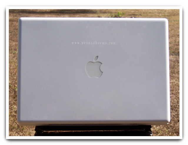 Engraved Macbook (white)